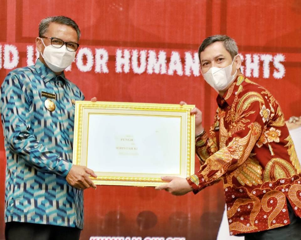 9f0c63a3-66e5-4ca4-bb94-01621816aeb8