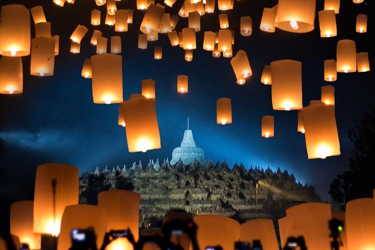 Borobudur: Lebih dari Sekadar Candi, Sebuah Panggung Perayaan Budaya Tahunan