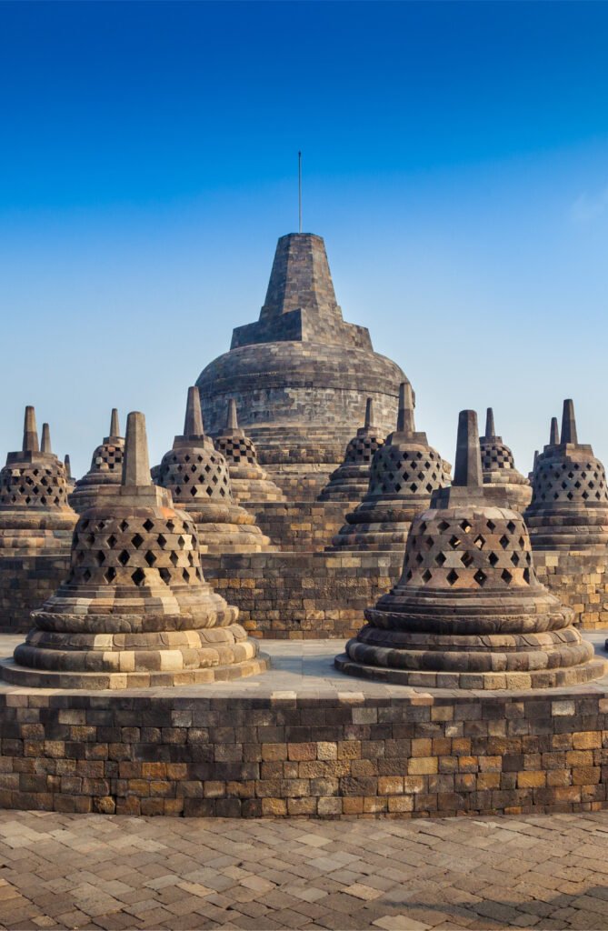 Borobudur: Menelisik Keagungan Sejarah di Jantung Jawa