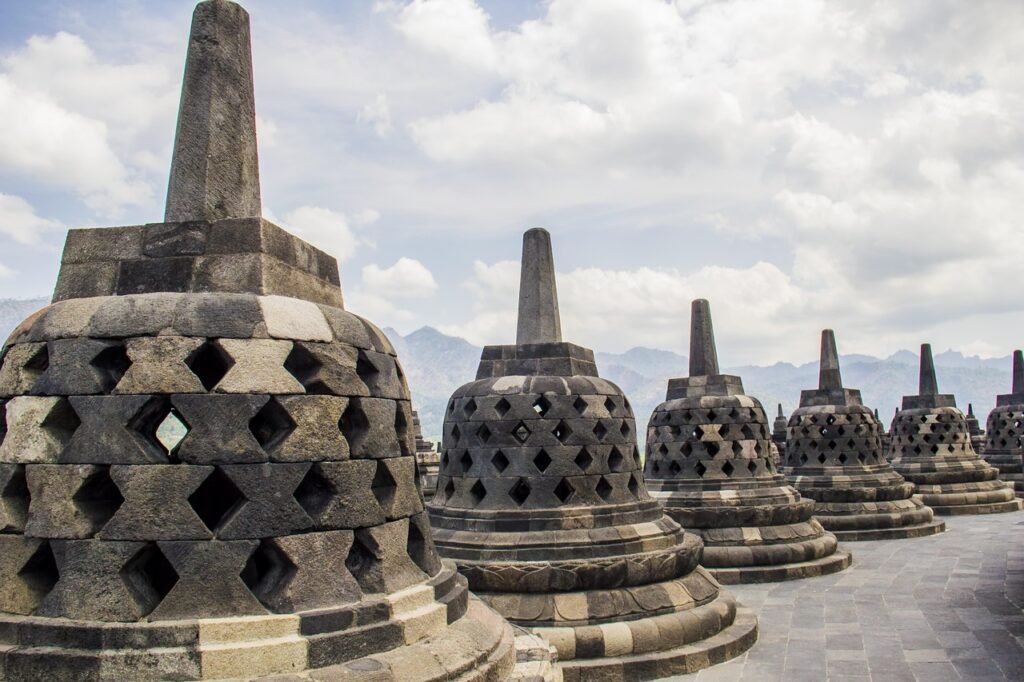 Borobudur: Simfoni Batu yang Menginspirasi Abad Demi Abad