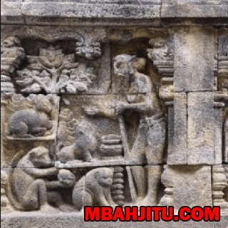 Relief Borobudur: Kisah Abadi yang Terukir di Batu