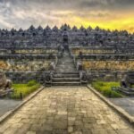 Tentu, mari kita telaah lebih dalam tentang artefak-artefak Borobudur yang memukau.